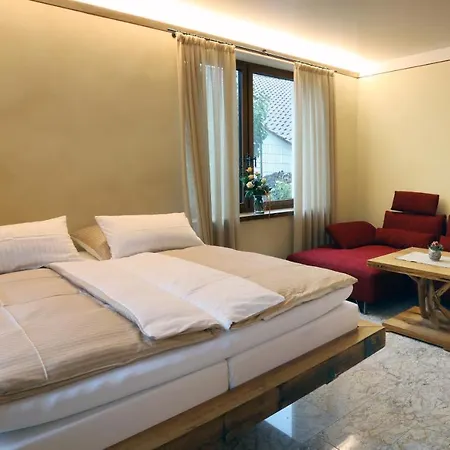 Gaestehaus Alte Glaserei イン 4*