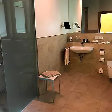 Gaestehaus Alte Glaserei 4*